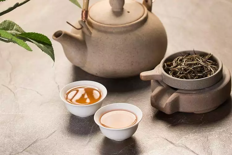 《中国茶图鉴》电子书：近 300 种中国茶品鉴大全 免费下载
